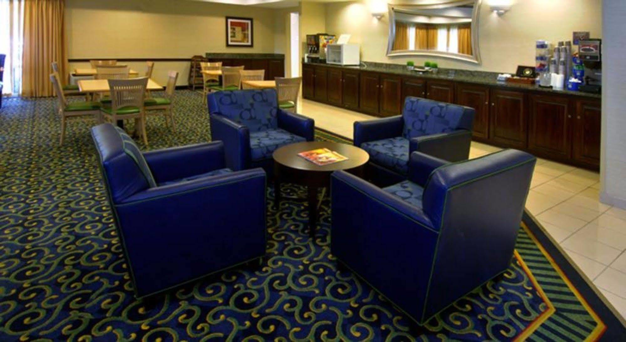 Comfort Inn & Suites Montgomery East Carmichael Rd Экстерьер фото