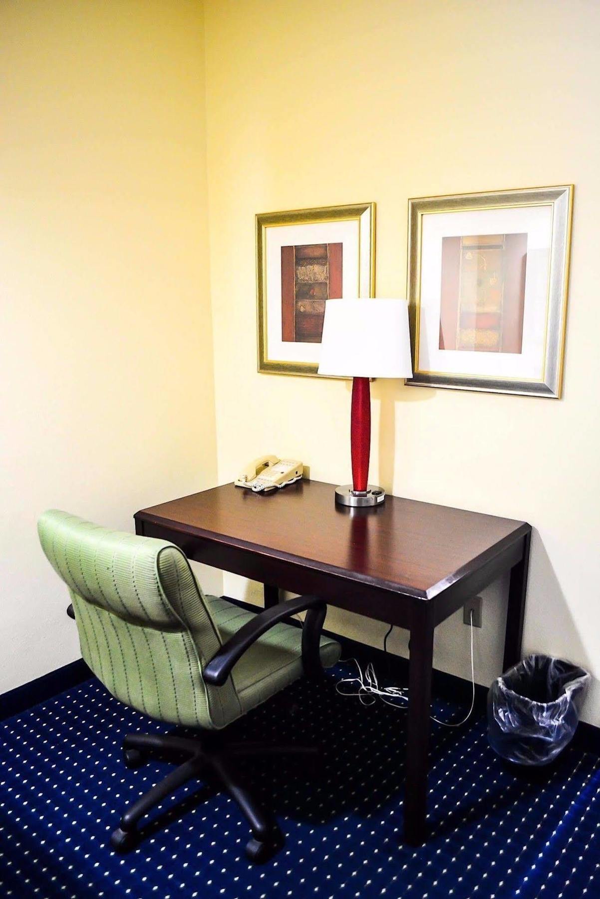 Comfort Inn & Suites Montgomery East Carmichael Rd Экстерьер фото