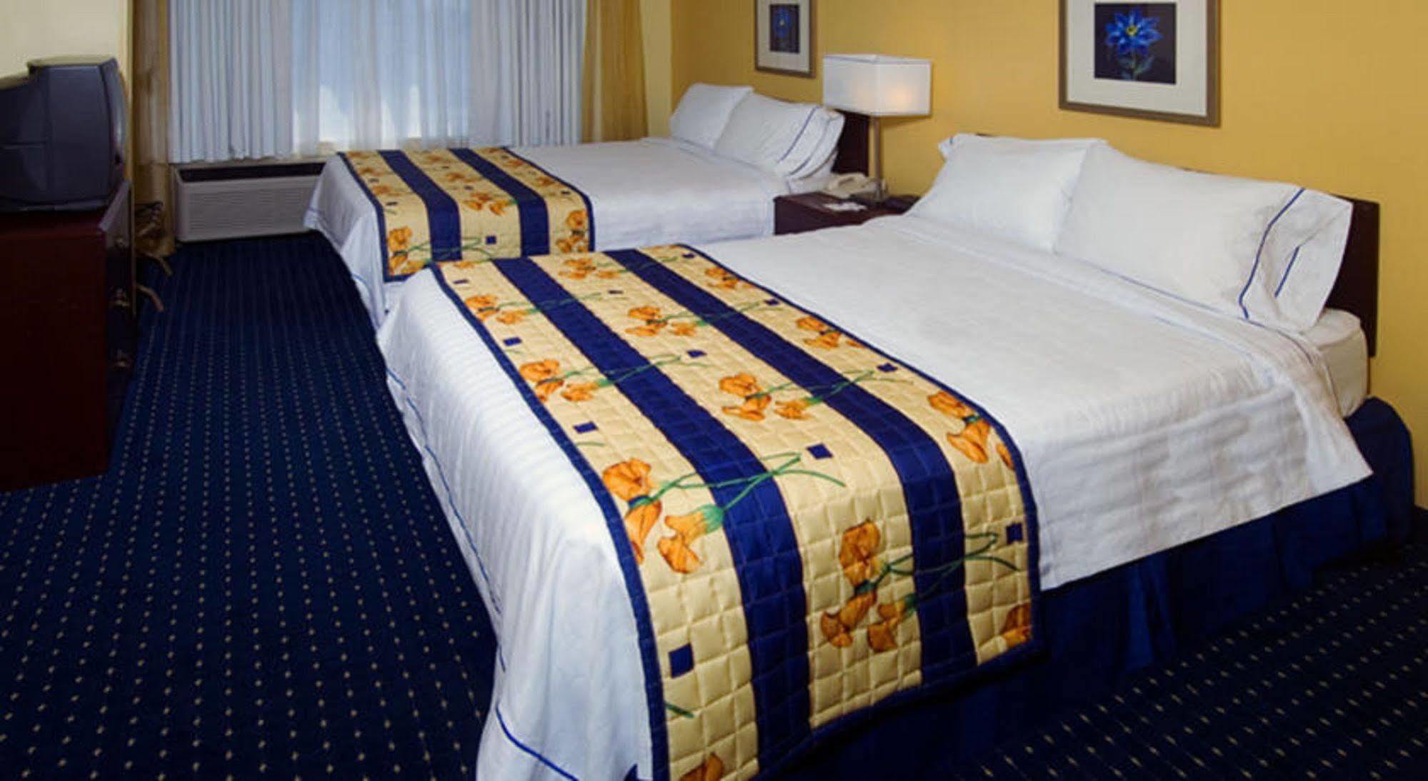 Comfort Inn & Suites Montgomery East Carmichael Rd Экстерьер фото